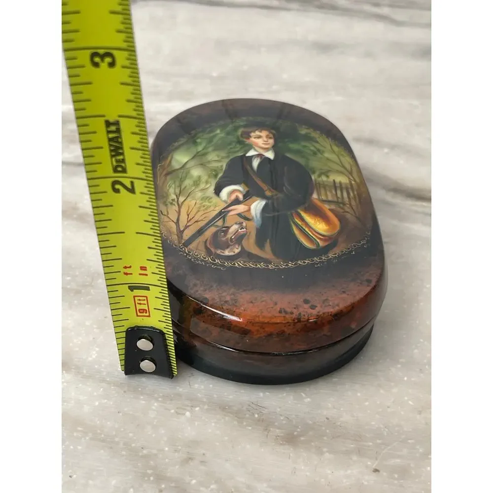 Russian Lacquer Box Fedoskino Hunter & Dog signed A. Shchetinina Vintage MINT